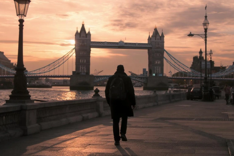 solo travel london